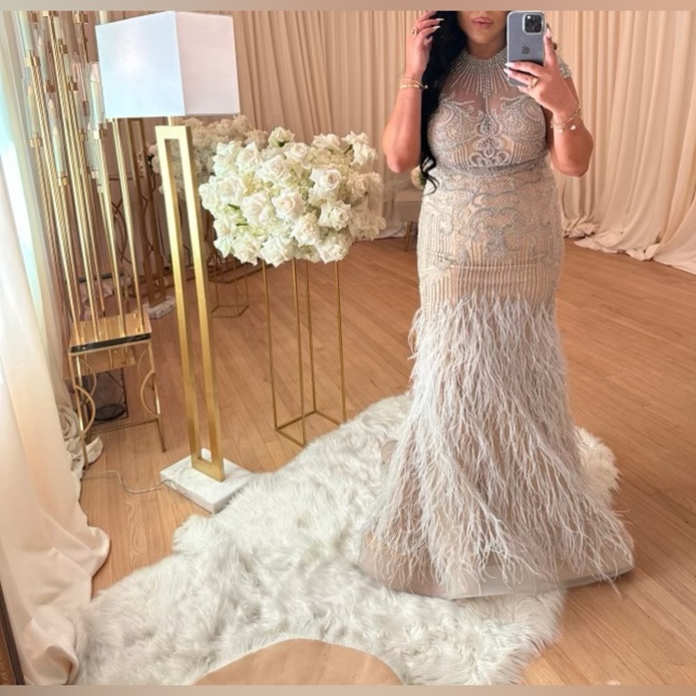 TERANI COTOURE EVENING GOWN . SIZE 12 . WORN ONCE. FINAL SALE !!